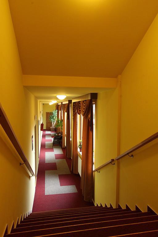 Hotel Satyam Brno Ngoại thất bức ảnh