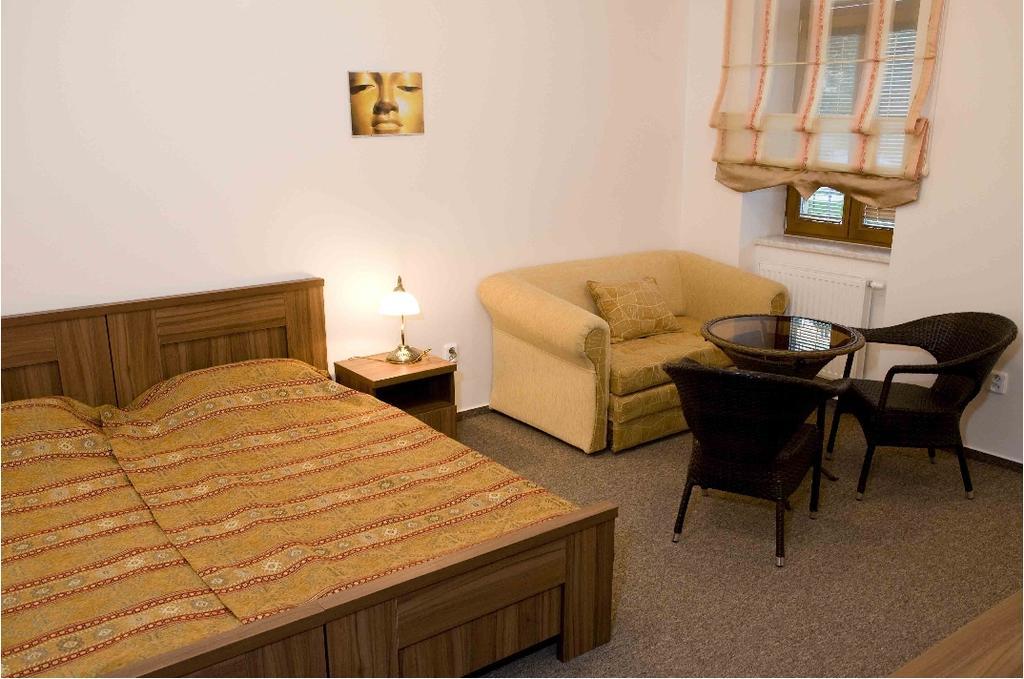Hotel Satyam Brno Ngoại thất bức ảnh